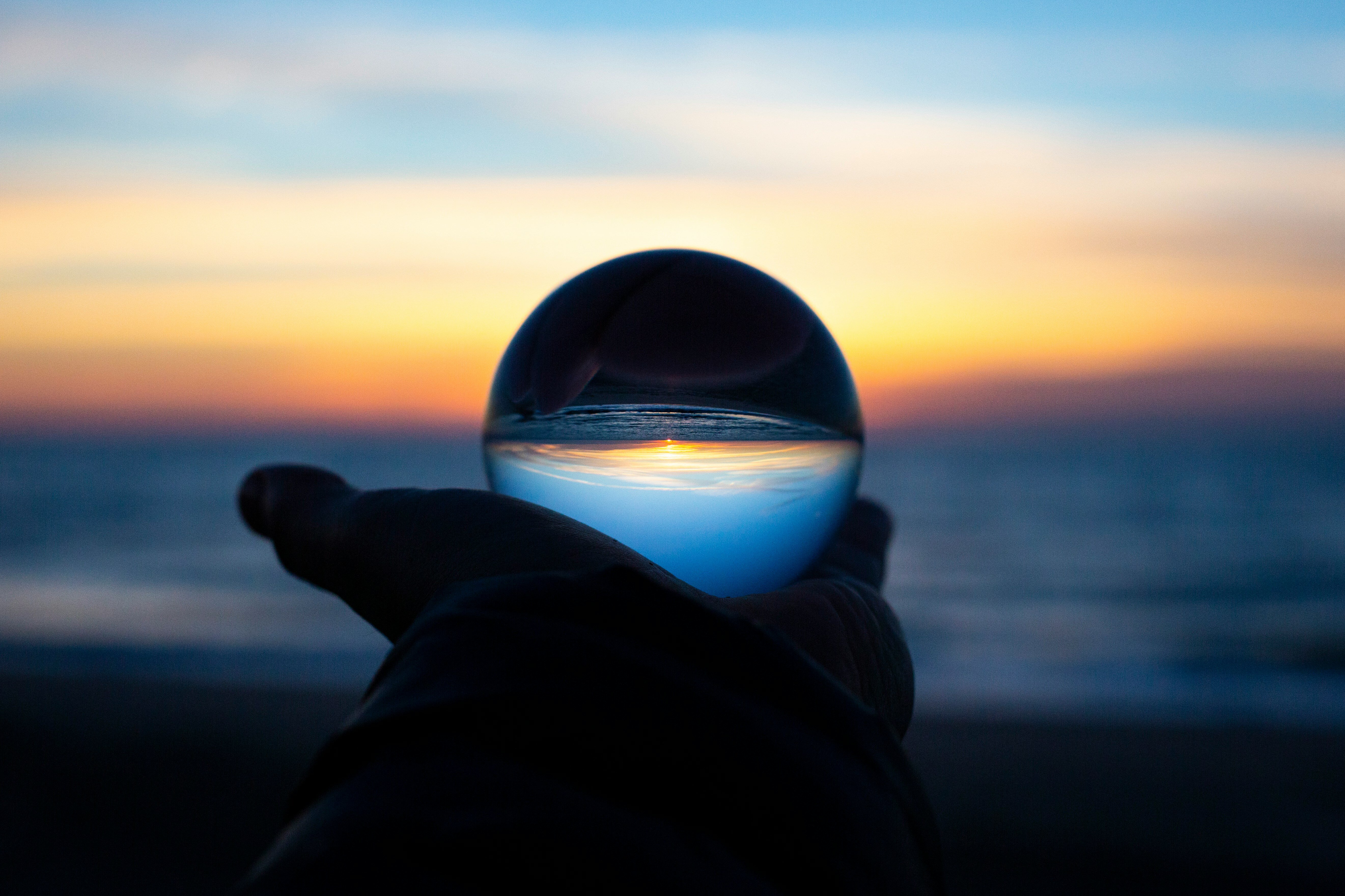 Sfera al tramonto
